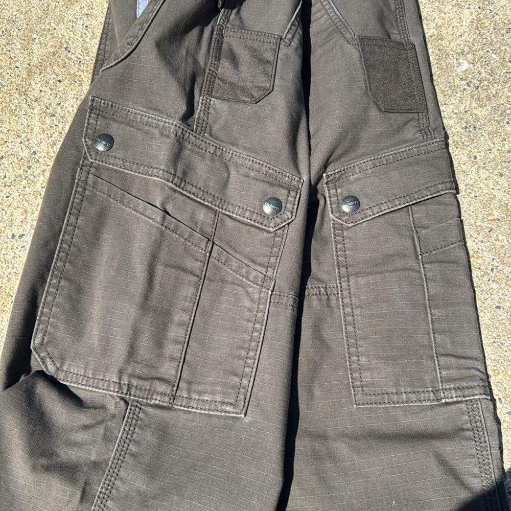 Men’s 33/30 Relaxed Fit Carhartt Utility Cargo Pants - Picture 9 of 14